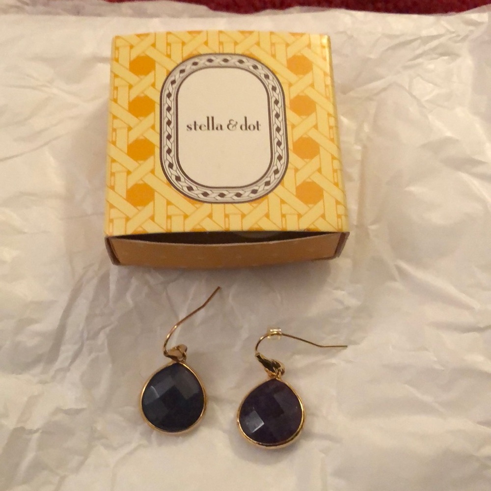 Beautiful teardrop earrings